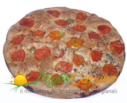 Focaccia di Altamura integrale con pomodoro fresco