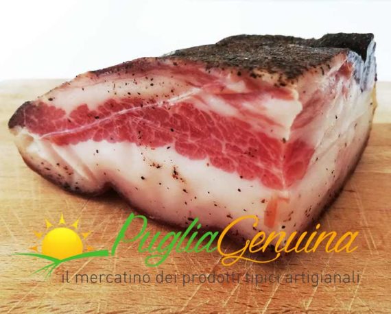 Guanciale stagionato al pepe